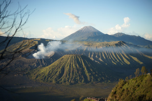 Bromo Ijen Tumpak sewu Tour logo