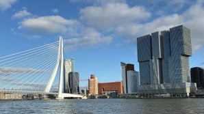 Photo of the Erasmusbrug and the Rotterdam
