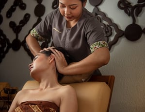 Aromatic Oil Head Massage at Martha Tilaar Spa