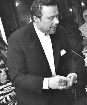 Magician Nino Chicago