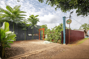 Entrance view of Casa Candali with serene atmosphere