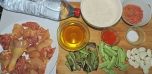 Los ingredientes básicos de la paella valenciana.