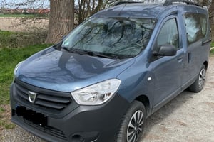 Frontalansicht eines Dacia Dokker als Basisfahrzeugs für einen DIY Mini Camper