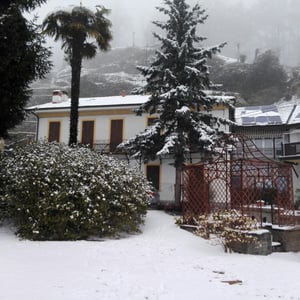 villa ombrosa with snow garden view