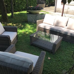 spot of garden sofa and armchairs at villa ombrosa