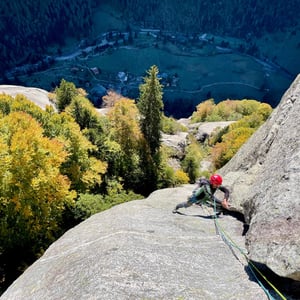 Climbing on Luna Nascente, Val di Mello - Italy