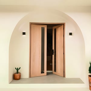 Pintu solid wood panel kupu tarung untuk rumah tinggal