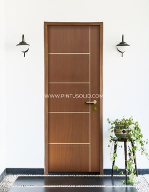 Pintu SWP (Solid Wood Panel) untuk rumah tinggal