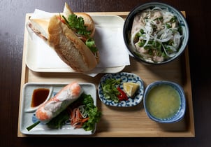 Set bánh mì kèm phwor nhỏ nhà hàng Vietnam 151A Kameido Tokyo