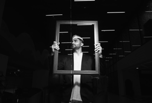 Man holding picture frame, freedom fighter, One For Love, Aditya Satyajit, Ad film, Money View