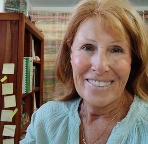 Jill Dubler one of the volunteers who catalogs the books for Biblioteca San Benito