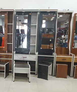 DKS Companys dressing table