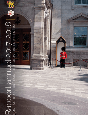 Garde de cérémonie en avant de Rideau Hall