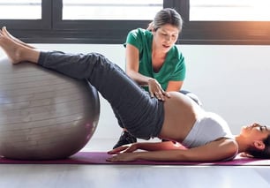 physiotherapy exercise for pregnant mother. 