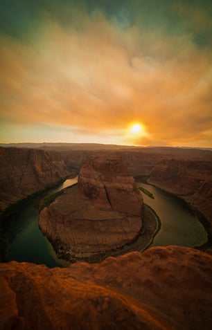 This image is a photo shot by Tj Production, it's Horseshoe 