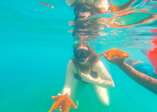 Snorkeling Roatan island