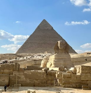 the Giza Pyramid with th sphinx
