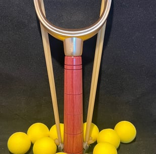 Katalox slingshot with 15 yellow foam balls