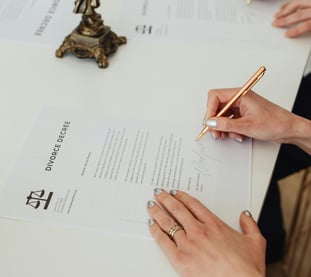 signing paper for notary signature