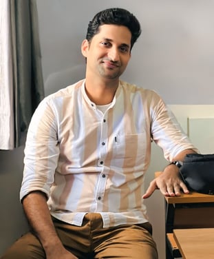 best digital marketing expert in Kerala taking sessions about digital marketing services