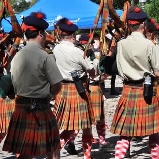 Festival Celtique, musiciens en kilt.