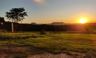 Immobilie zum Kauf in Colonia Independencia / Planta Urbana, Paraguay. Sonnenuntergang