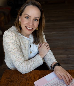 Elsa Silva Writer