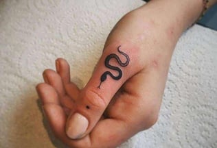 artistic-snake-tattoo-maxduong