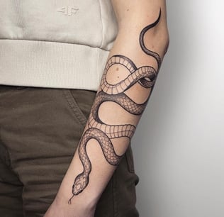 artistic-snake-tattoo-maxduong