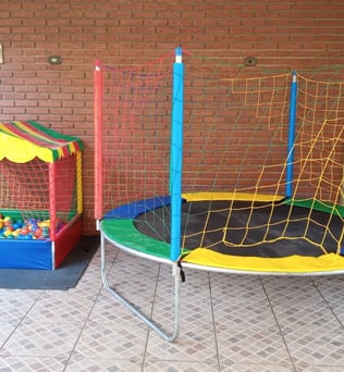 Locação de Mesas e Cadeiras em Osasco - Aluguel de Brinquedos e Artigos para Festas