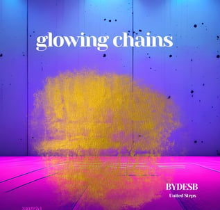 Glowing chains ByDesB 