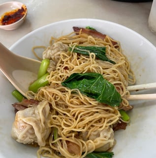 wonton noodles with vegetables