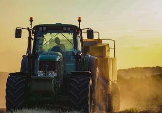 Ensemble tracteur et presse carré 2023