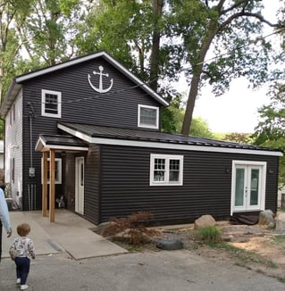 New siding was professionally added to this home in Syracuse, IN.