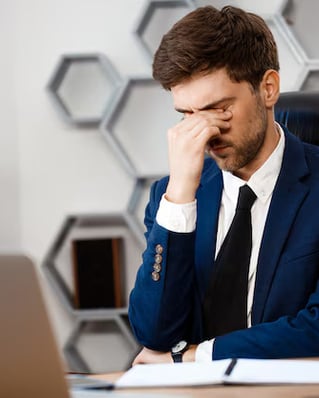 Explaining common digital marketing mistakes that stop business growth with Advertizer’s expertise