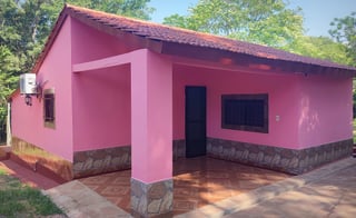 Rosa Haus zum Mieten in Colonia Independencia , Paraguay