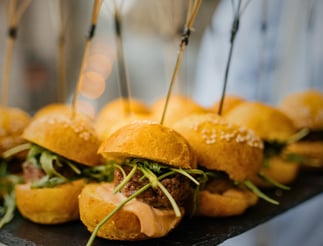 Hamburguesa Rollo Privado en catering para una boda en Barcelona