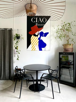 fresque murale peinture silhouette femme haute couture