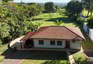 Vielseitiges Anwesen mit Haus, Technik & Fahrzeug – 4,3 Hektar bei Melgarejo, Colonia Independencia