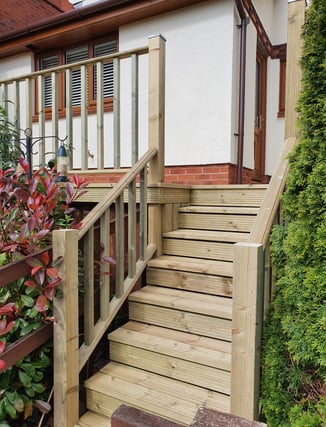 caprentry wor, decking stairs