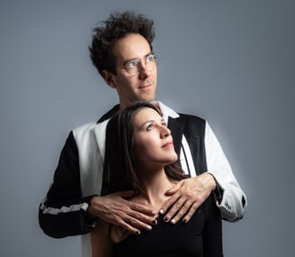 Louise&dexter piano couple