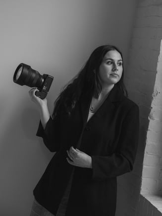 Wedding PHOTOGRAPHER WITH CANON CAMERA