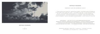 Ein-Karten-Design: Dramatischer Himmel mit Name des Verstorbenen und Text