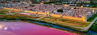 la cité médiévale d’Aigues-Mortes. La cité fortifiée la mieux préservée de France
