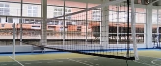 Cancha de Voleibol con una red de Voleibol