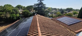 Maison Individuelle Panneaux photovoltaïques 10 KWc installation Green Wave Sud-Est France