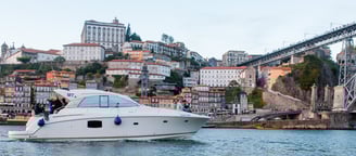 Private luxury yacht for Douro cruises in Porto, Portugal, with bow sunbed, 3 lounges