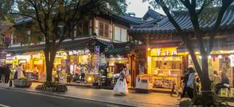 Afternoon walk in Jeonju Hanok Village