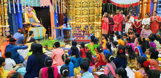 thevaram performance by Majai Laxmi and thevaram students