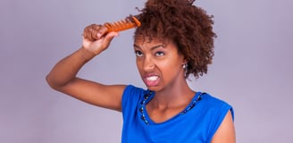 Les différentes étapes du big chop sur les cheveux crépus